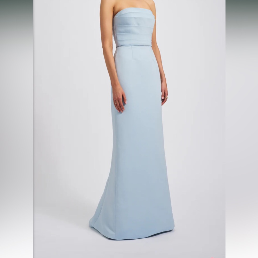 Amsale Sonia Elegant Blue Sleeveless Gown